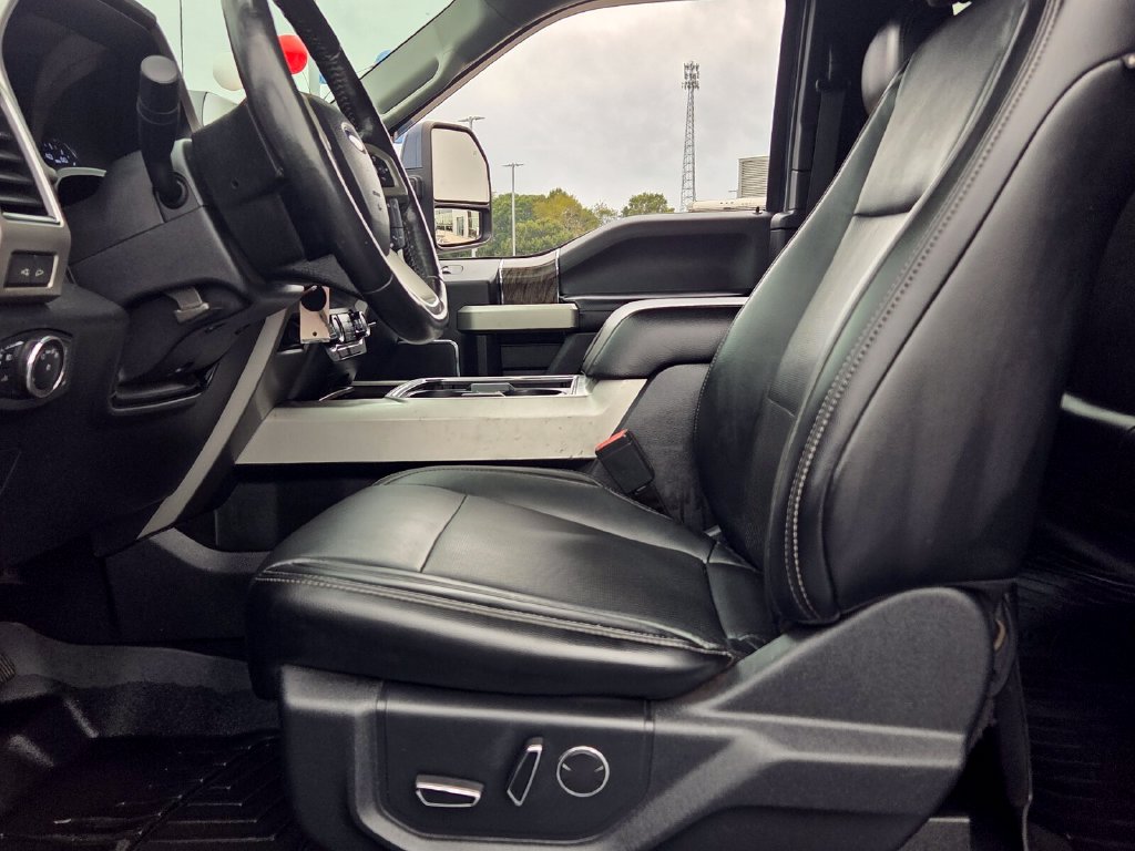 Used 2019 Ford F-250SD Lariat Truck