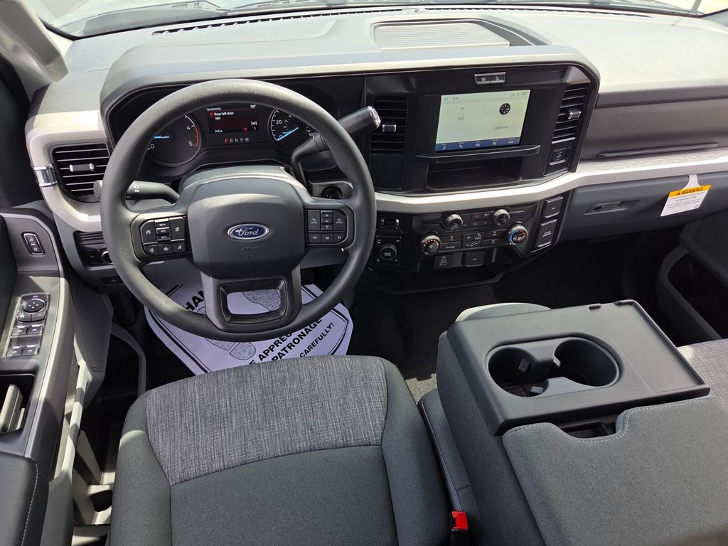2026 Ford F-250 Super Duty XLT - Photo 6