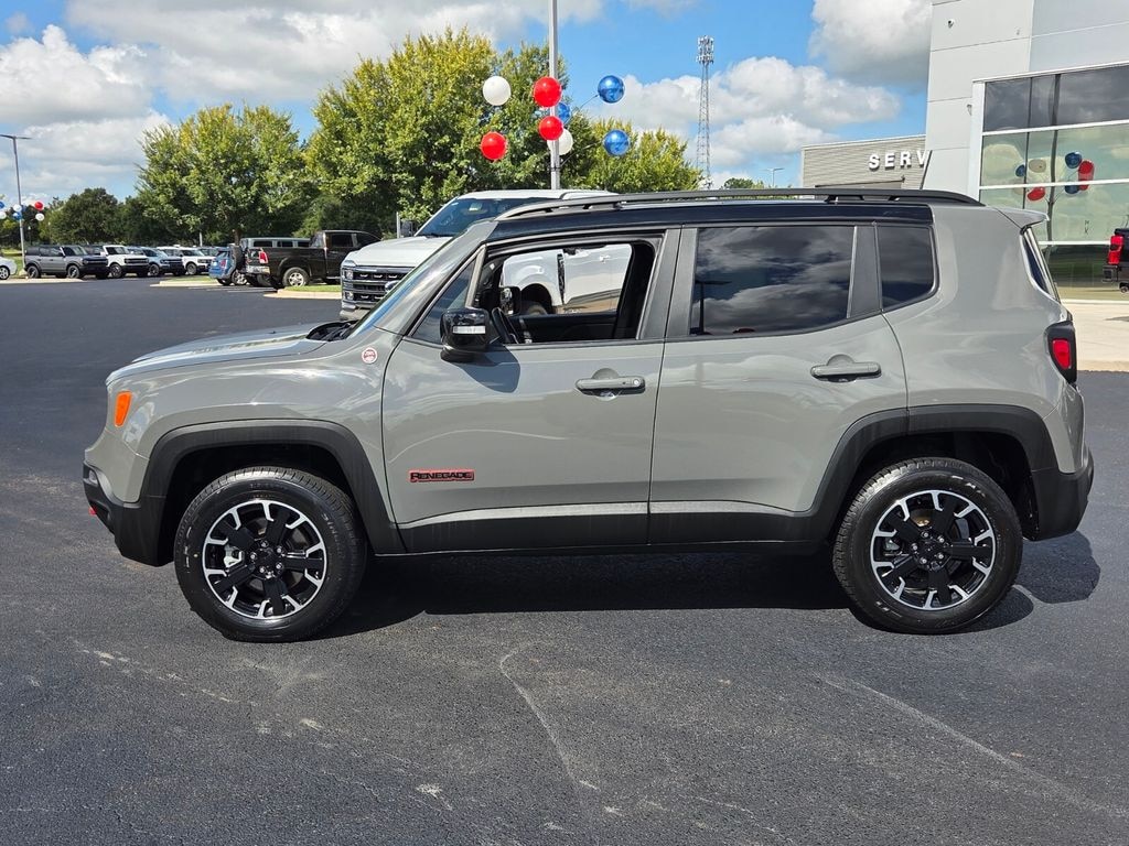 Used 2023 Jeep Renegade Trailhawk SUV