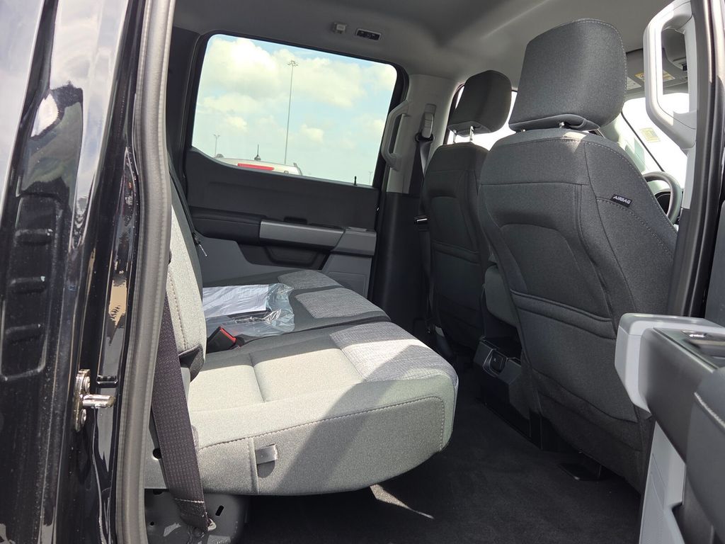 2026 Ford F-250 Super Duty XLT - Photo 17