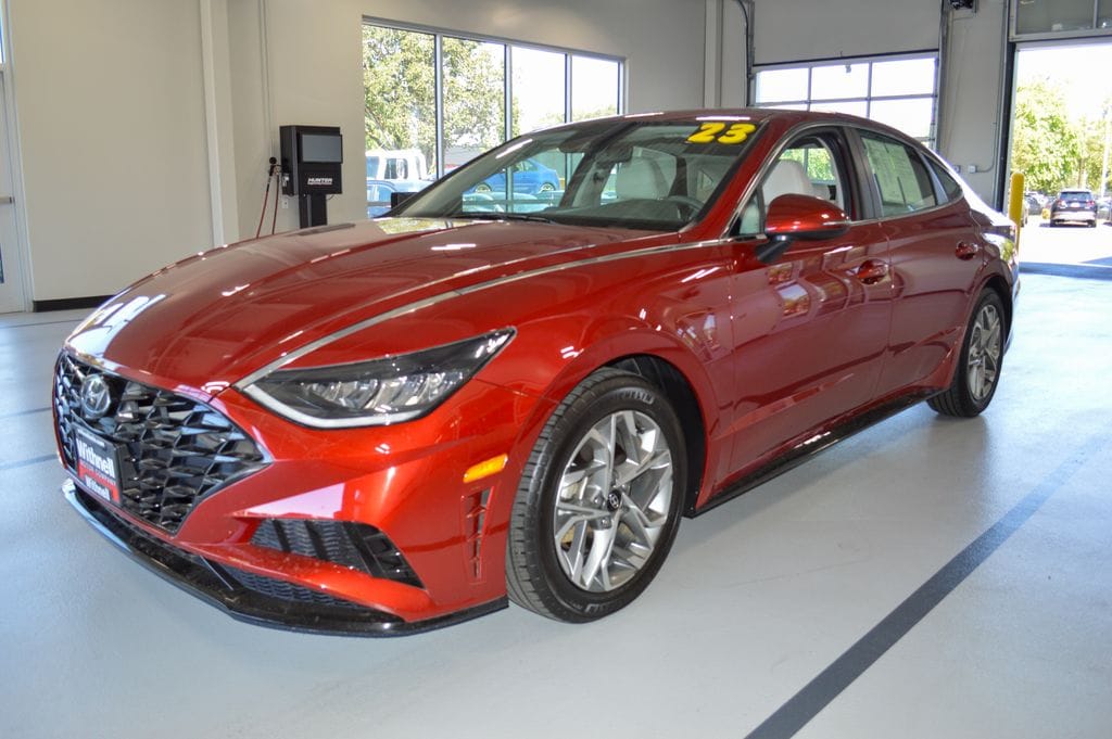 Used 2023 Hyundai Sonata SEL Sedan