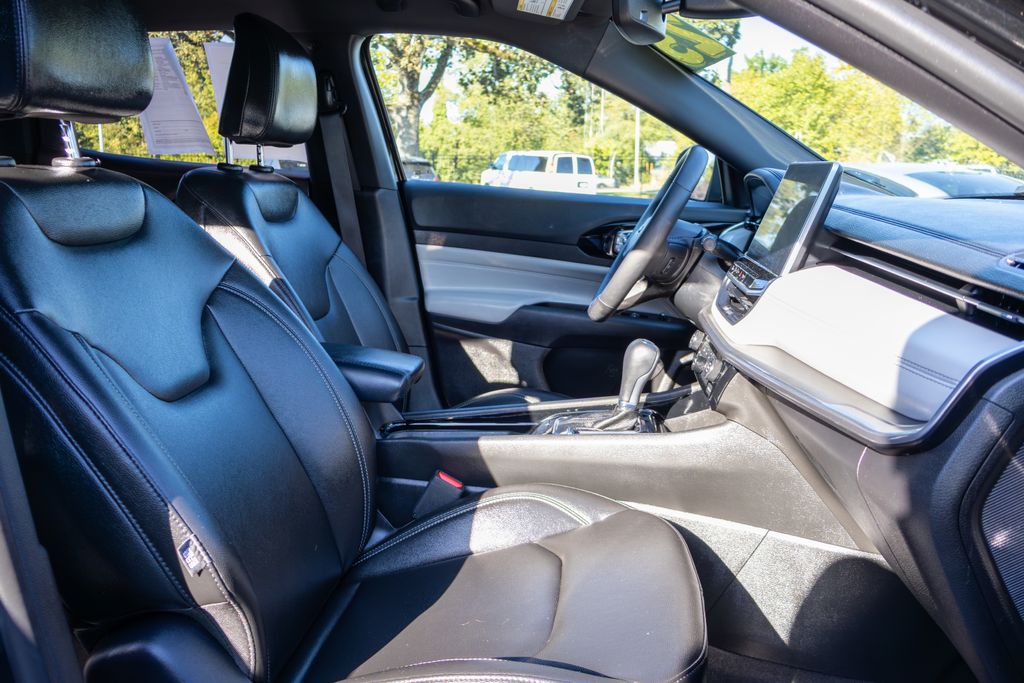 2025 Jeep Compass Limited - Photo 12
