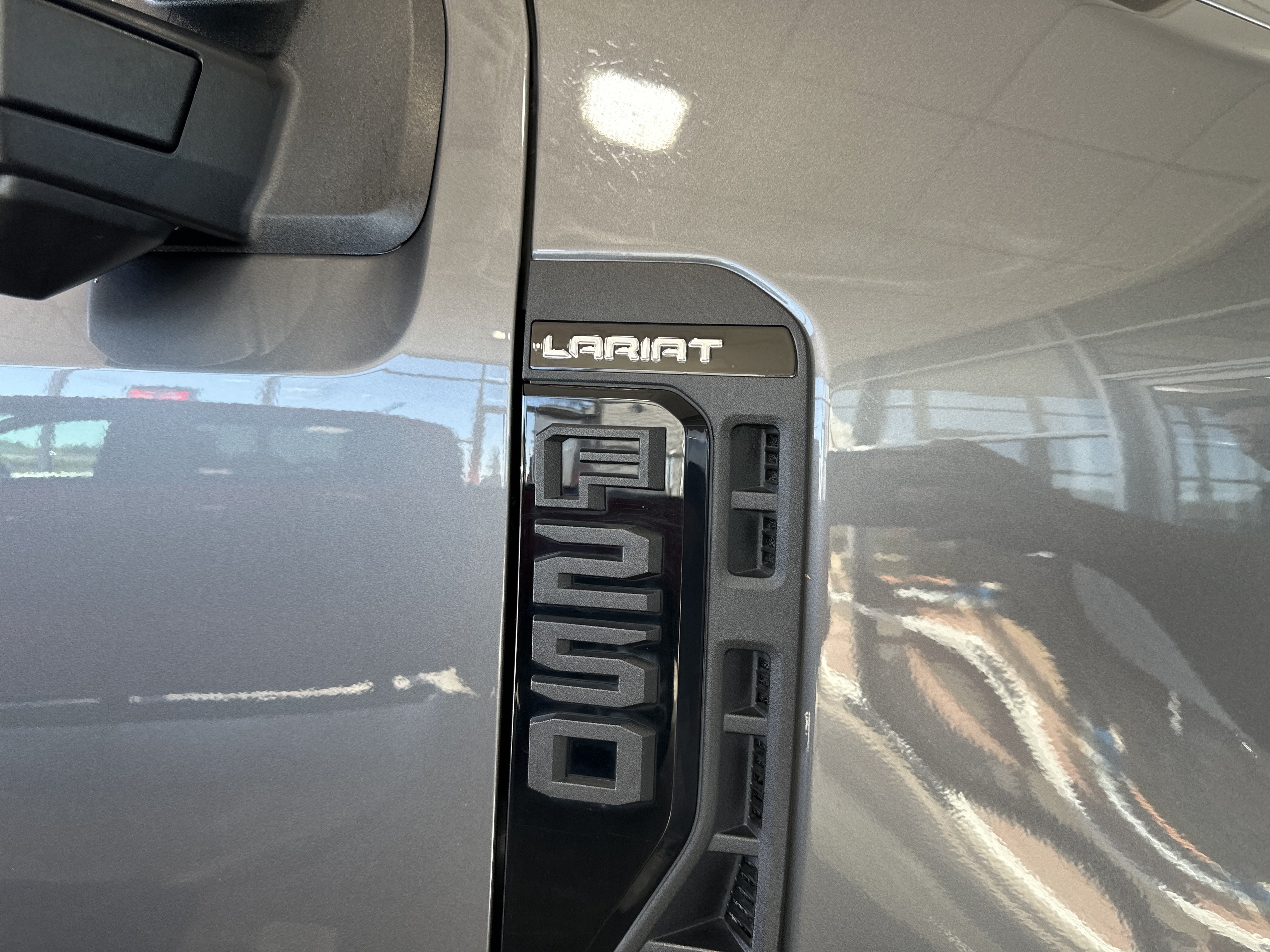 Used 2023 Ford Super Duty F-250 SRW LARIAT Truck
