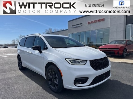 2026 Chrysler Pacifica SELECT AWD Passenger Van