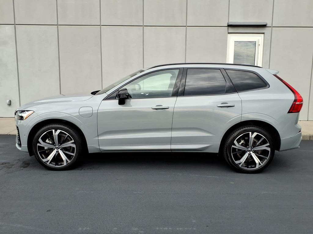 Used 2025 Volvo XC60 Plug-In Hybrid T8 Ultra SUV
