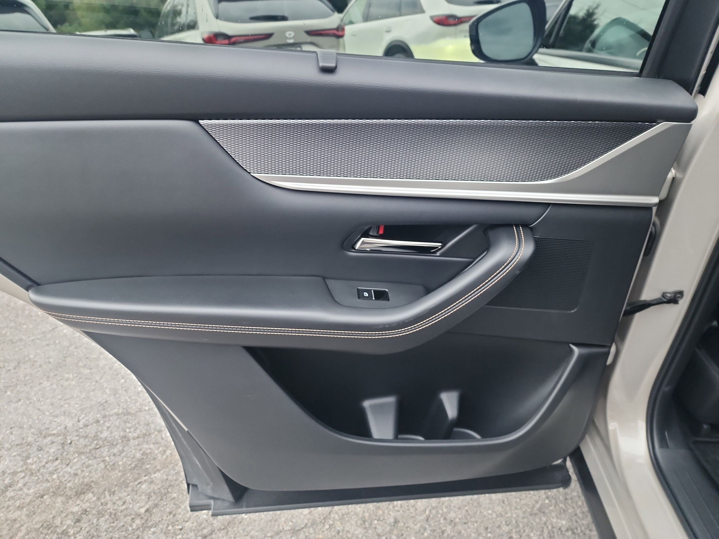 2024 Mazda CX-90 Preferred Package - Photo 10