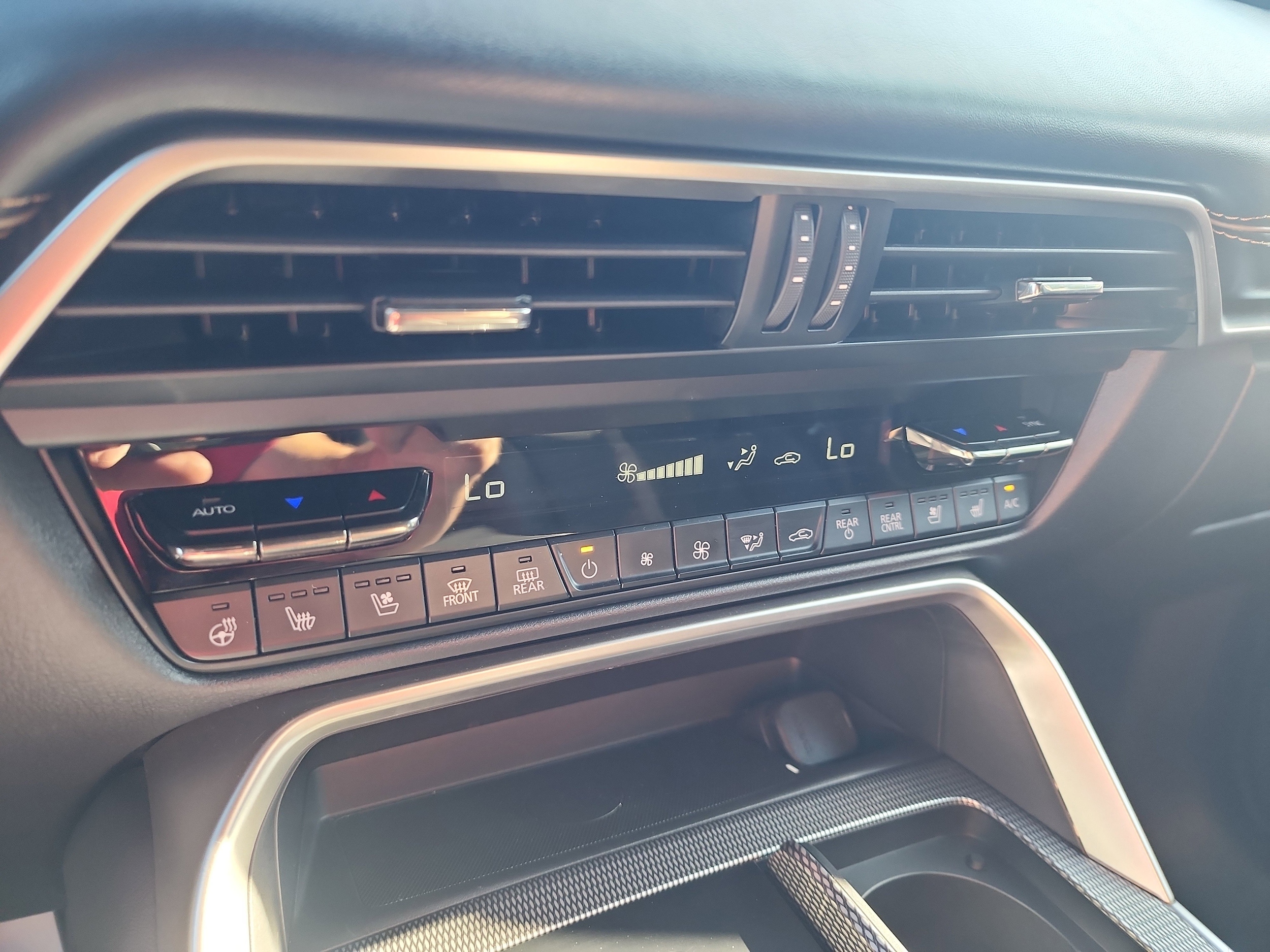 2024 Mazda CX-90 Premium Plus Package - Photo 35