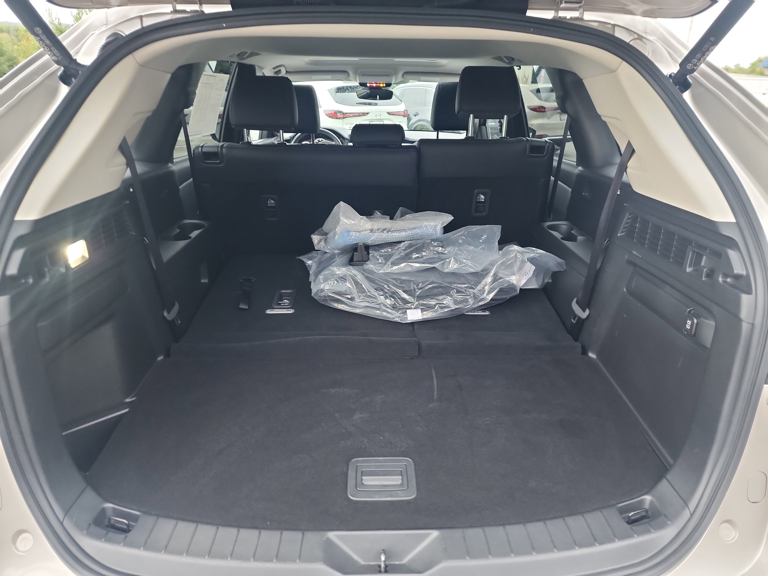 2024 Mazda CX-90 Preferred Package - Photo 18