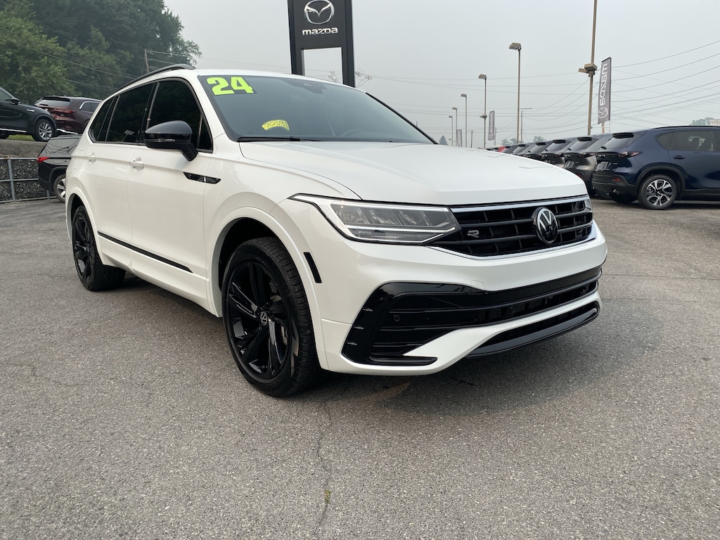Used 2024 Volkswagen Tiguan SE R-Line Black 2.0T SE R-Line Black 4MOTION