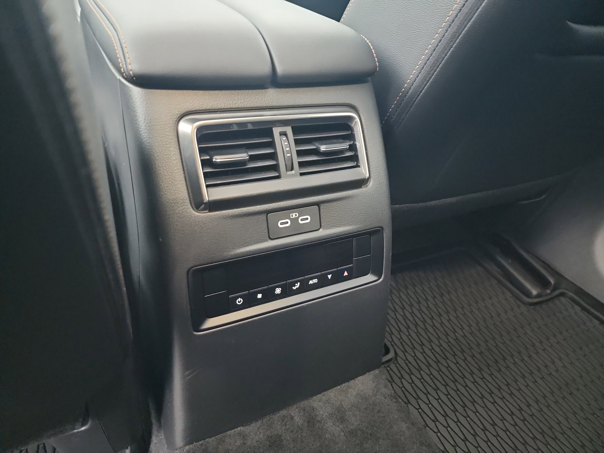 2024 Mazda CX-90 Preferred Package - Photo 12