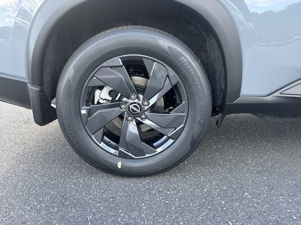 New 2026 Nissan Rogue SV Crossover