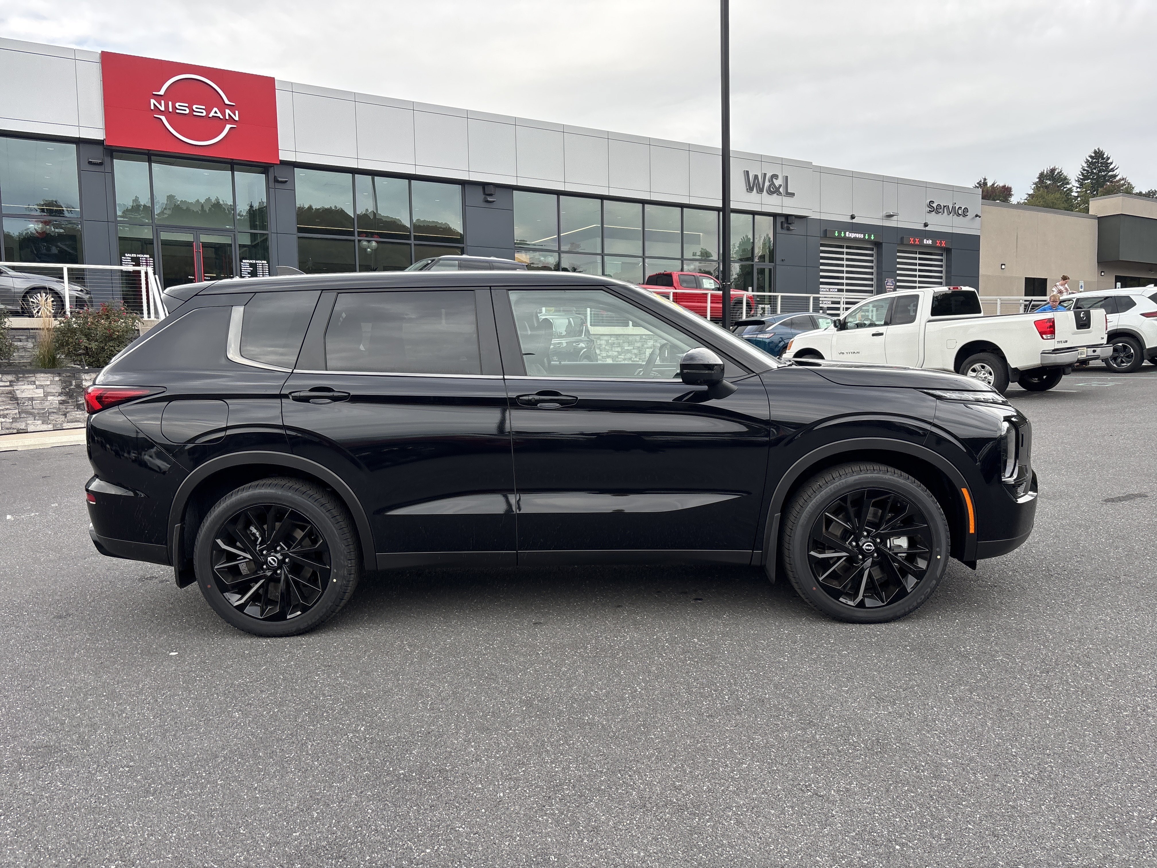 New 2026 Nissan Rogue Plug-in Hybrid SL Crossover