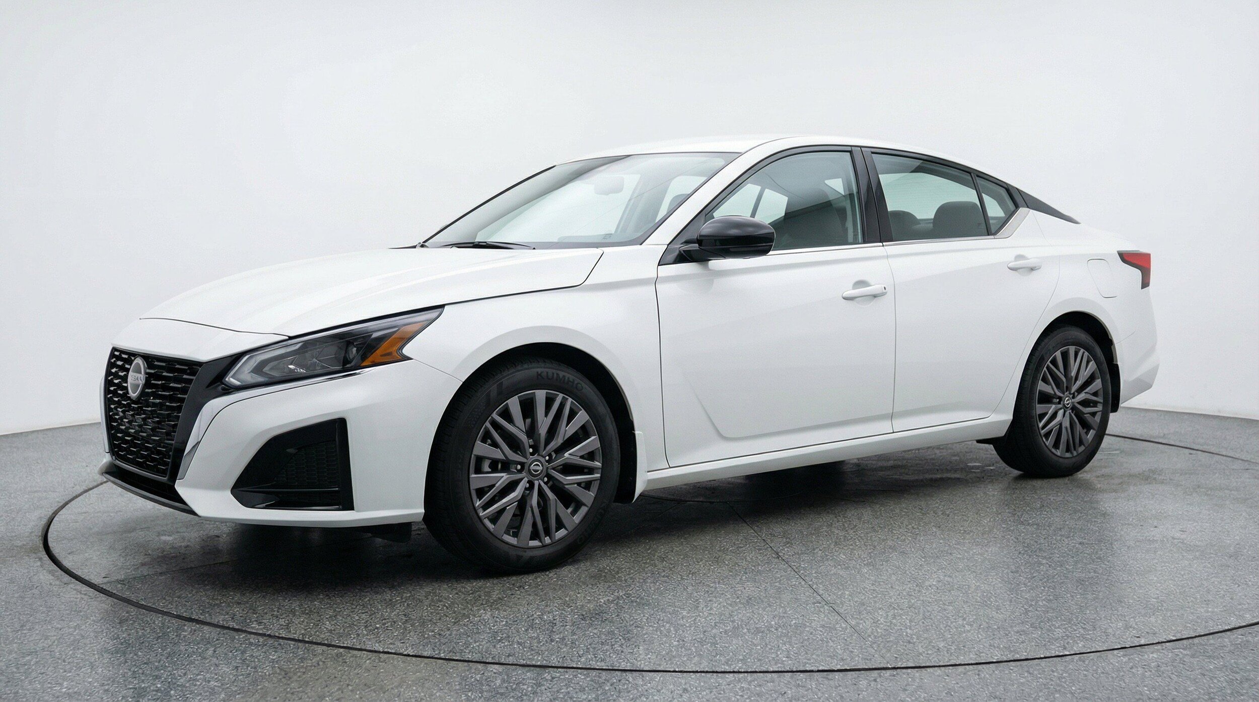 Thumbnail: 2025 Nissan Altima - 3