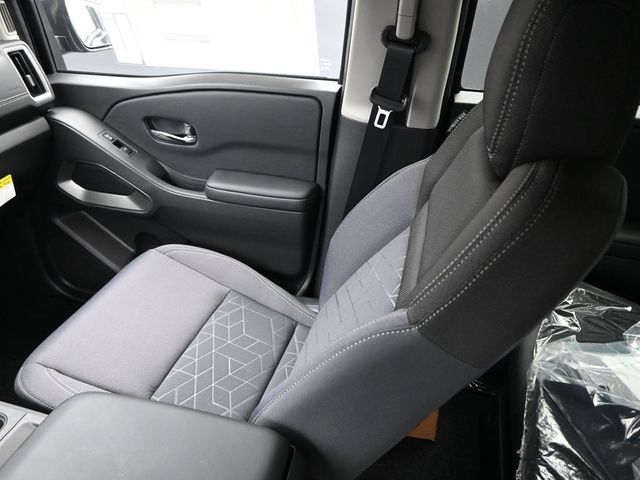 2026 Nissan Frontier SV - Photo 11