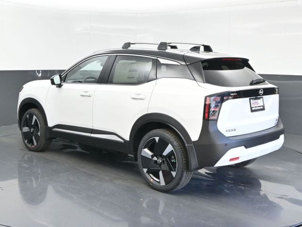 New 2026 Nissan Kicks SR Crossover