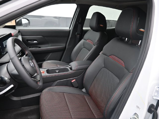 2026 Nissan KICKS SR - Photo 19