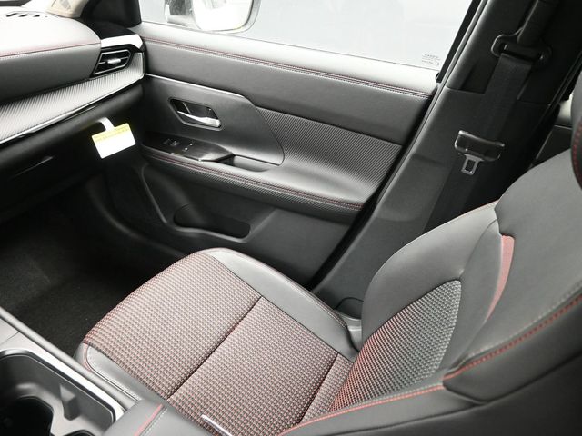 2026 Nissan KICKS SR - Photo 11