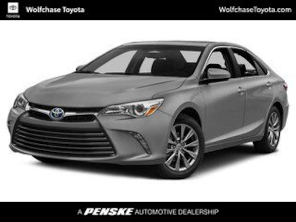 Used 2017 Toyota Camry Hybrid XLE Sedan