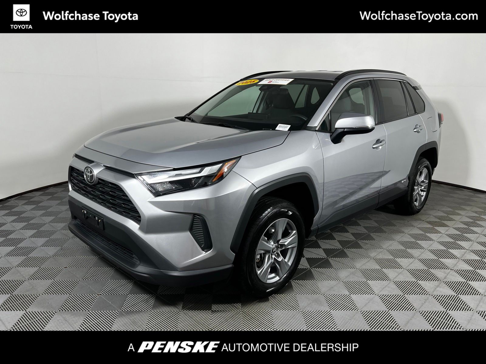 2025 Toyota RAV4 Hybrid XLE SUV