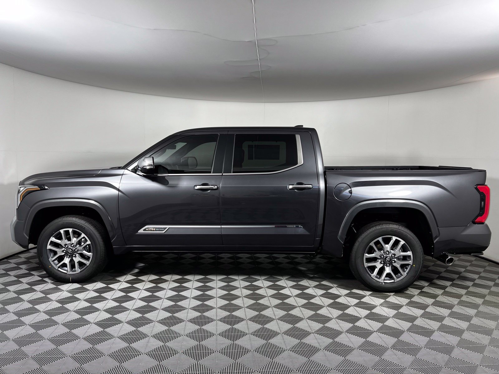 2026 Toyota Tundra 1794 Edition - Photo 8