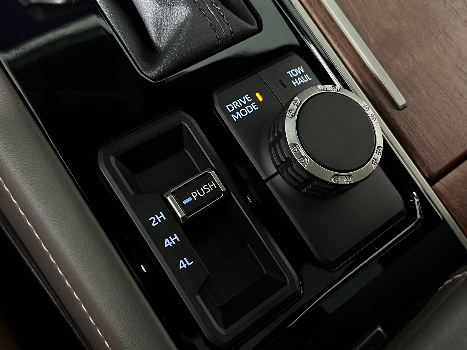 2026 Toyota Tundra 1794 Edition - Photo 18