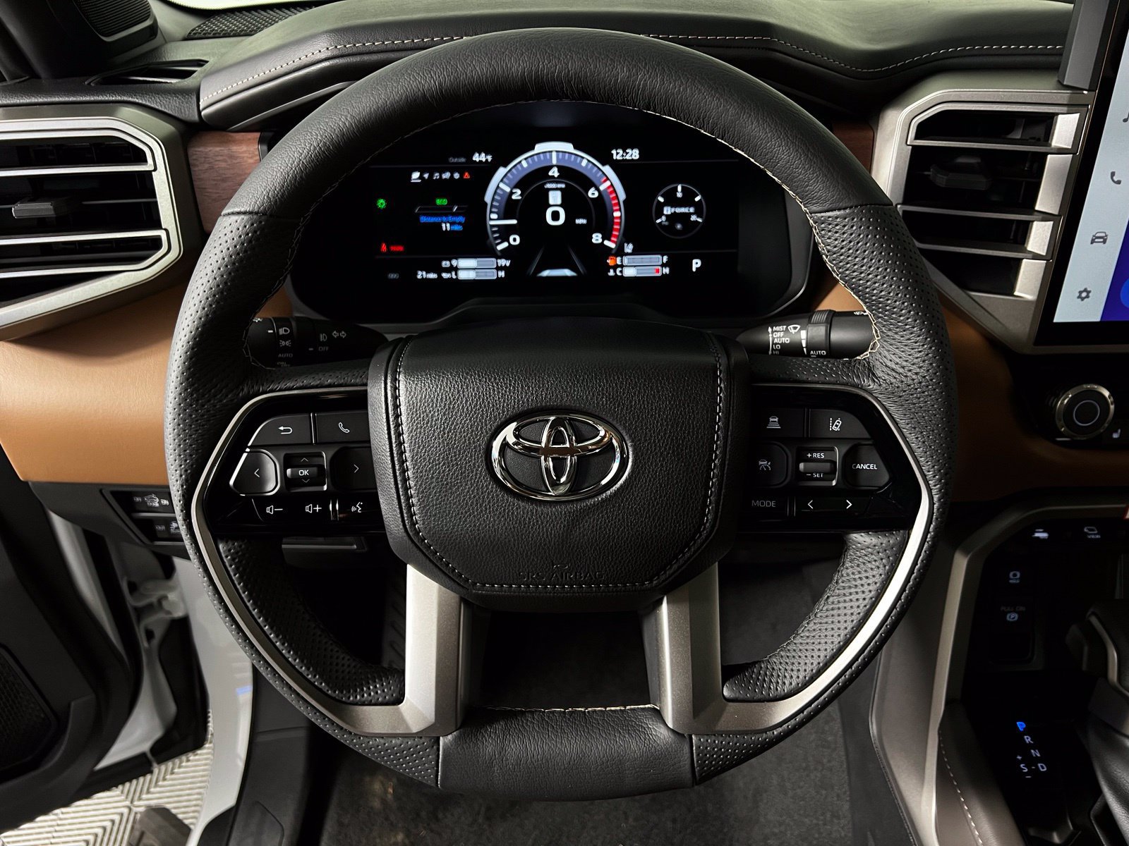 2026 Toyota Tundra 1794 Edition - Photo 13