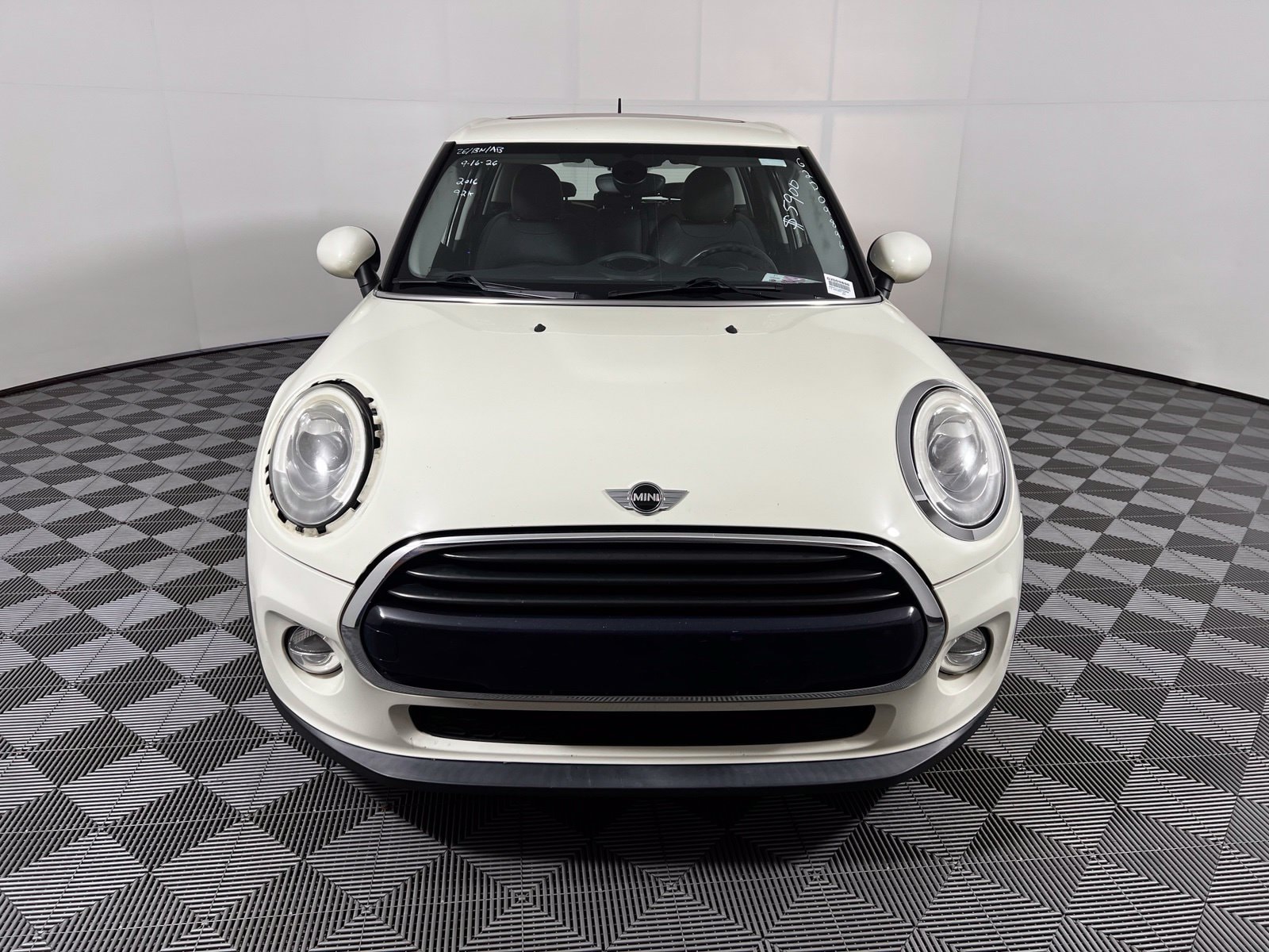 Used 2016 MINI Cooper Base with VIN WMWXU1C55G2D09896 for sale in Memphis, TN