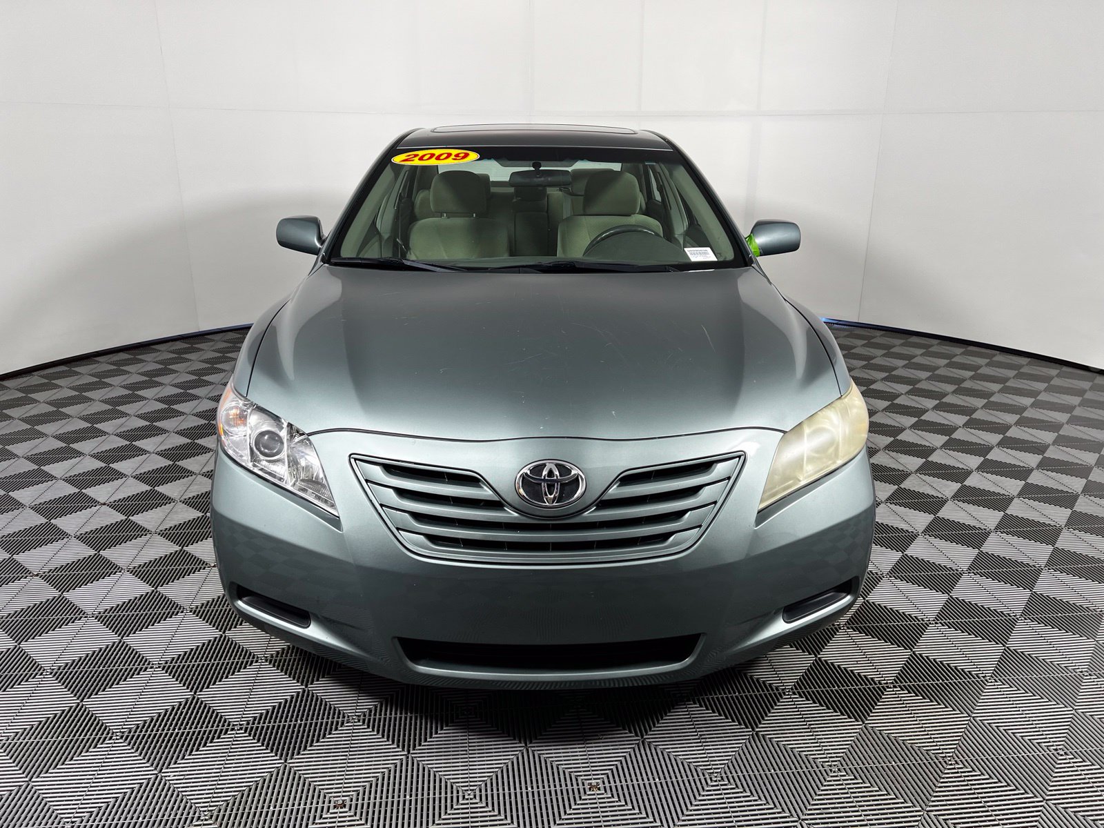Used 2009 Toyota Camry LE with VIN 4T4BE46K49R090898 for sale in Memphis, TN