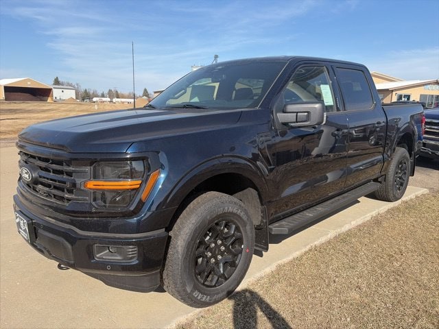 2026 Ford F-150 XLT - Photo 3