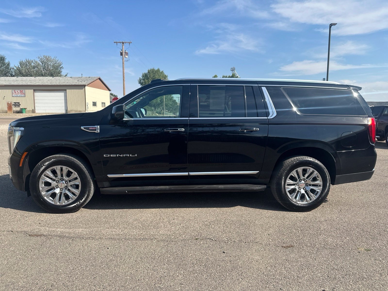 2025 GMC Yukon XL Denali