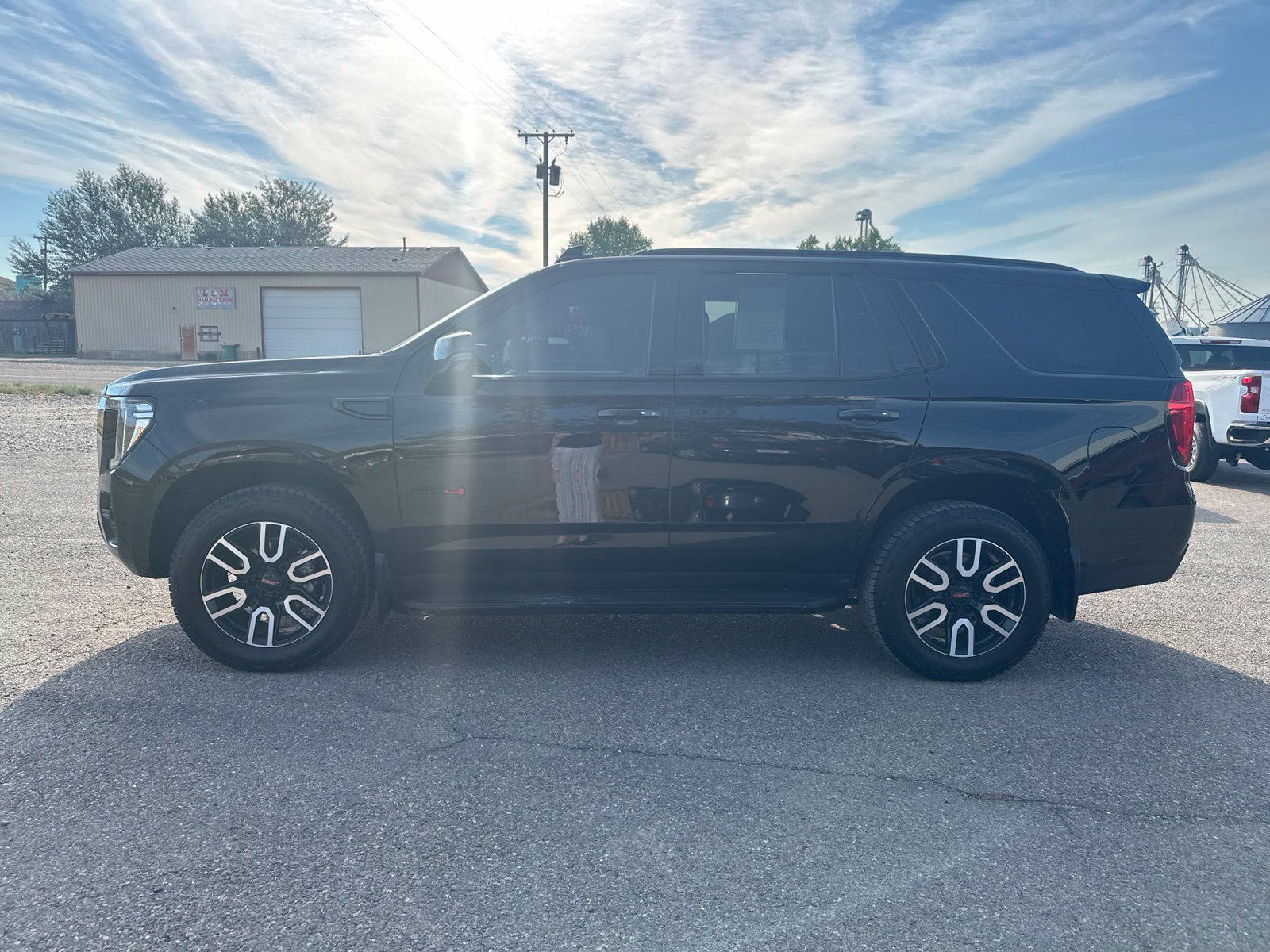 2024 GMC Yukon AT4