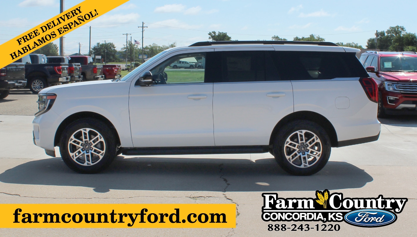 2026 Ford Expedition Active - Photo 2
