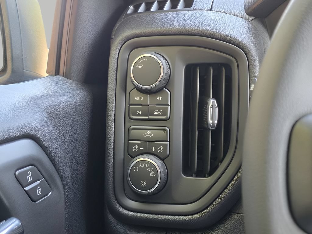 2026 Chevrolet Silverado 1500 Custom - Photo 18
