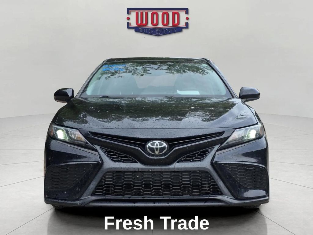 Used 2021 Toyota Camry SE with VIN 4T1G11AK1MU480240 for sale in Harrison, AR