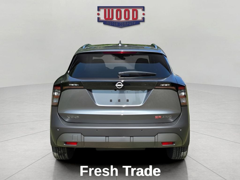 Used 2025 Nissan Kicks SR SUV