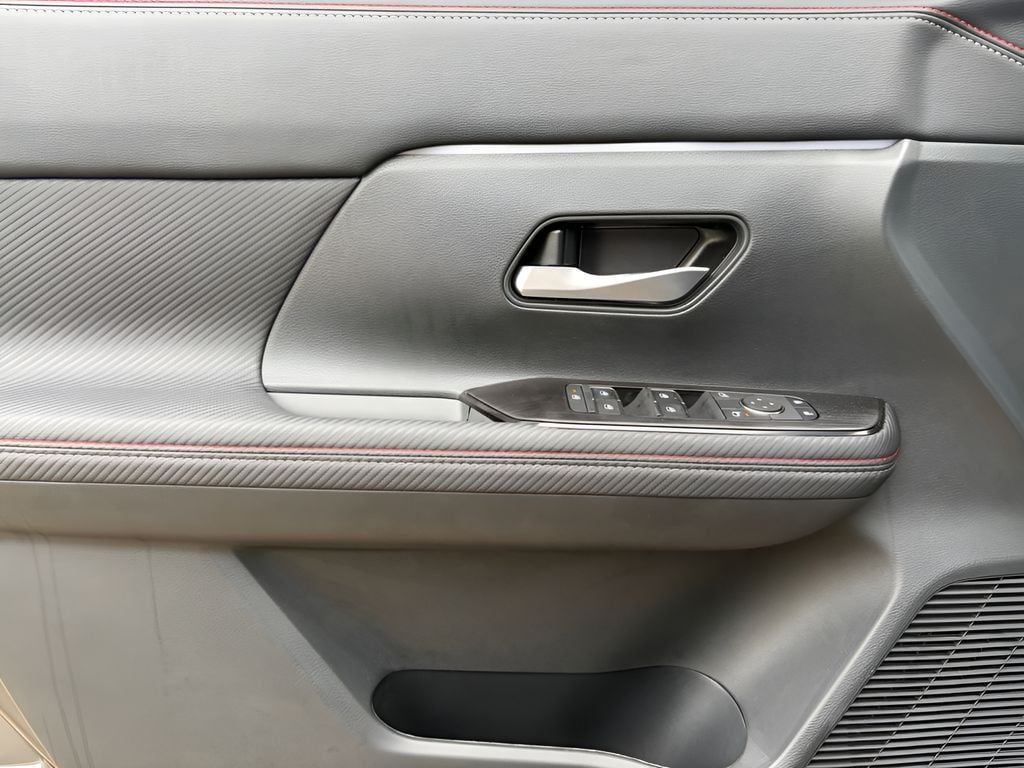 2026 Nissan KICKS SR AWD - Photo 13