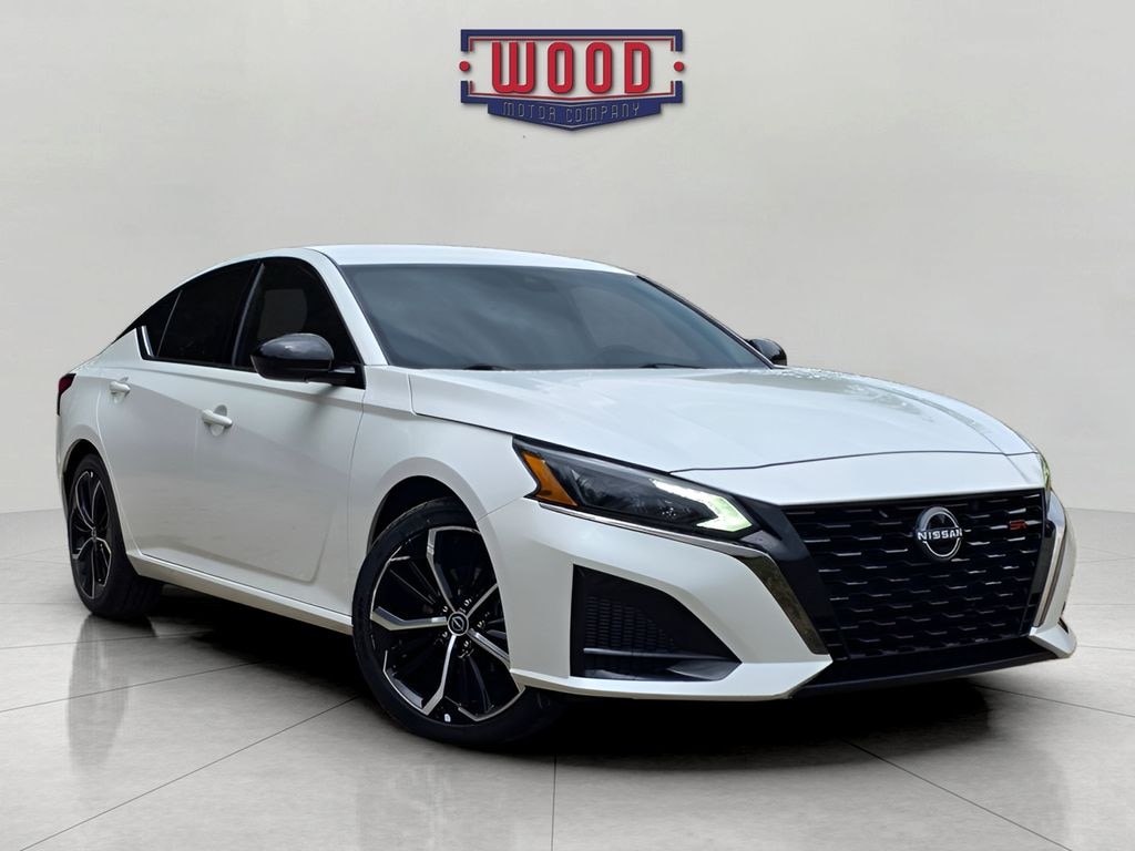Used 2024 Nissan Altima 2.5 SR Sedan