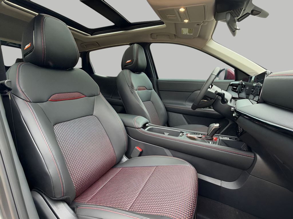 2026 Nissan KICKS SR AWD - Photo 10