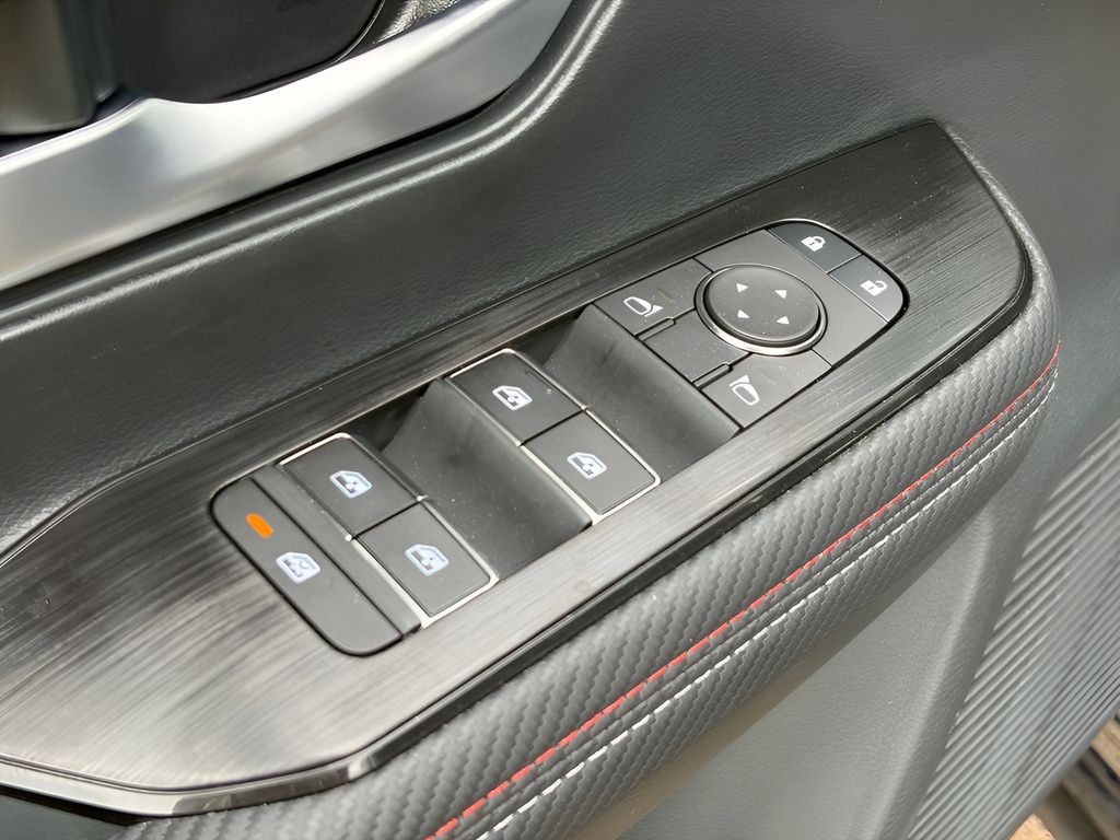 2026 Nissan KICKS SR AWD - Photo 14