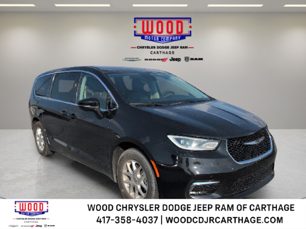 Used 2023 Chrysler Pacifica Touring L Minivan/Van