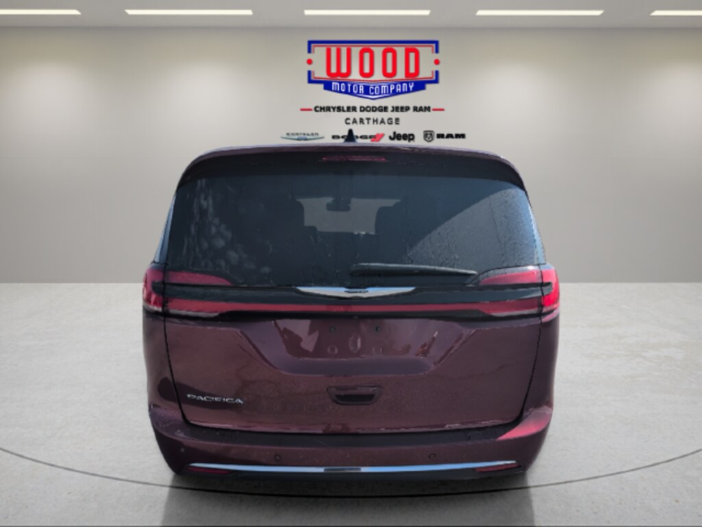 Used 2023 Chrysler Pacifica Touring L Minivan/Van