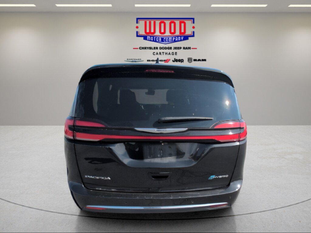 Used 2023 Chrysler Pacifica Hybrid Touring L Minivan/Van