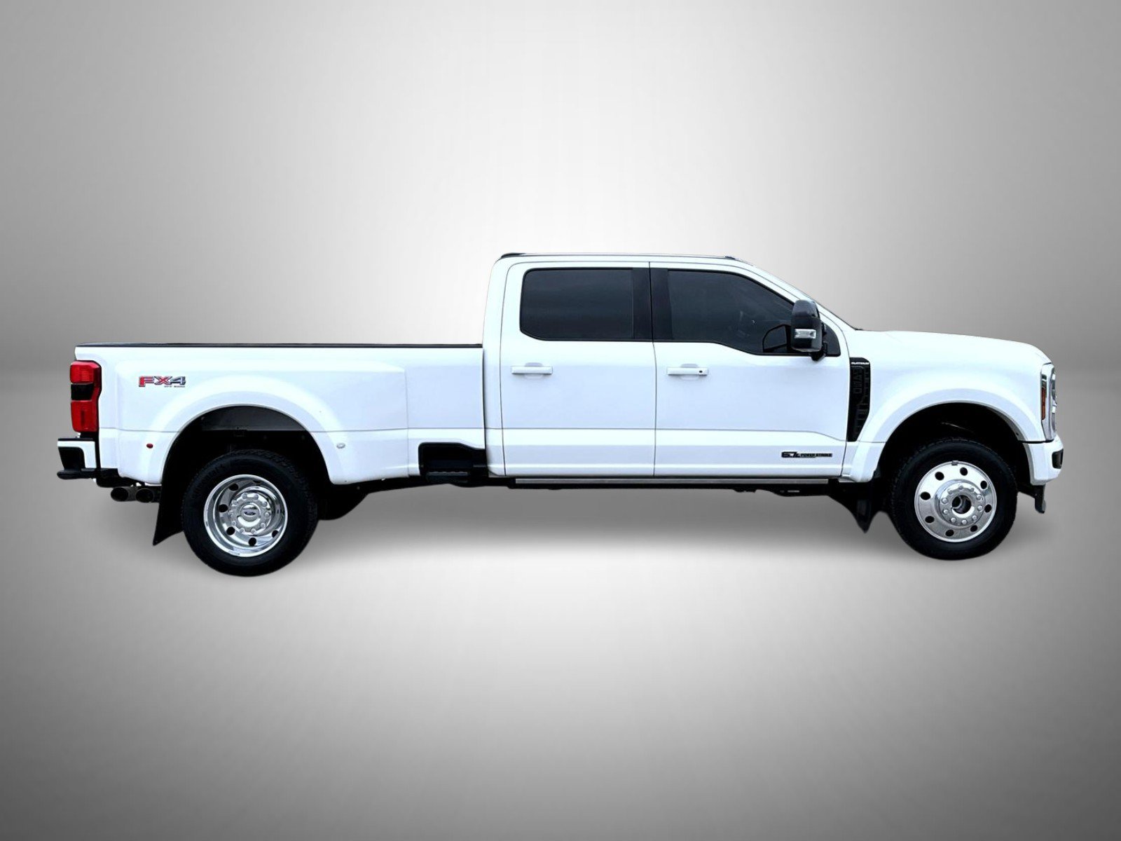 Used 2025 Ford F-450SD Platinum Truck