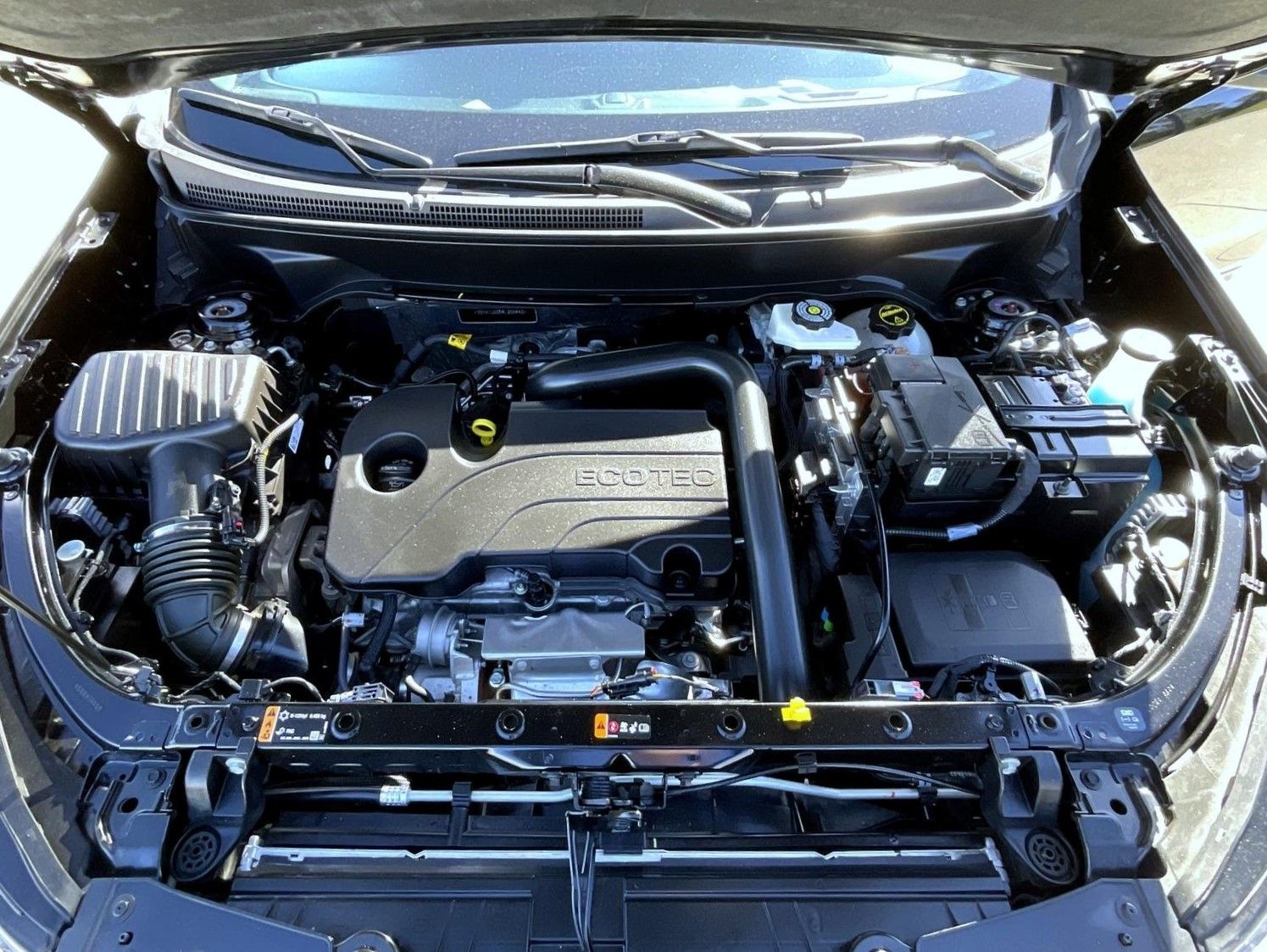 2024 Chevrolet Equinox LT - Photo 25