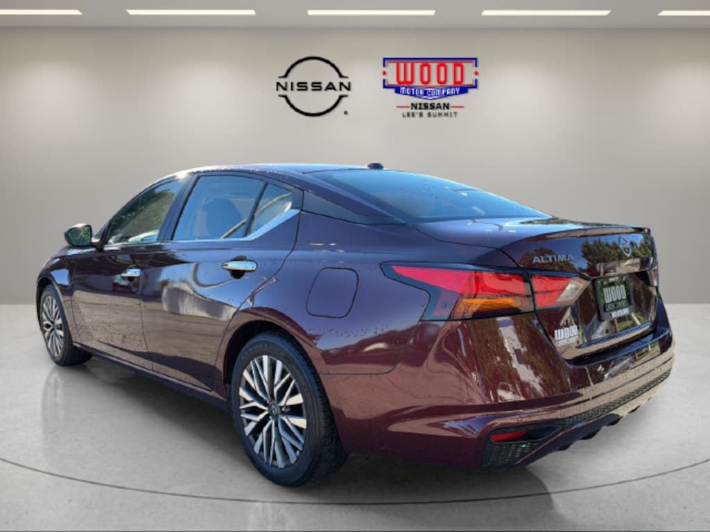 Used 2024 Nissan Altima 2.5 SV Sedan