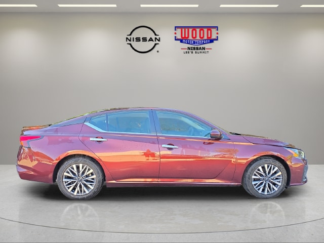 Used 2023 Nissan Altima SV with VIN 1N4BL4DV5PN350773 for sale in Kansas City