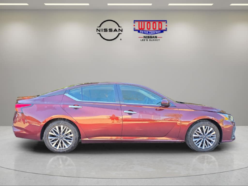 Used 2023 Nissan Altima 2.5 SV Sedan