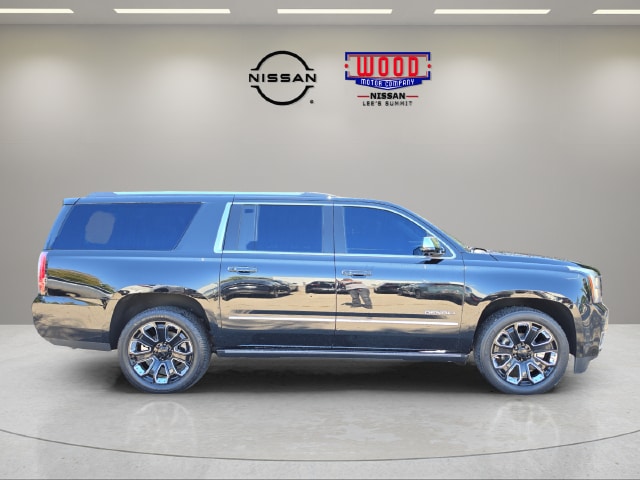 Used 2019 GMC Yukon XL Denali with VIN 1GKS1HKJXKR146046 for sale in Kansas City