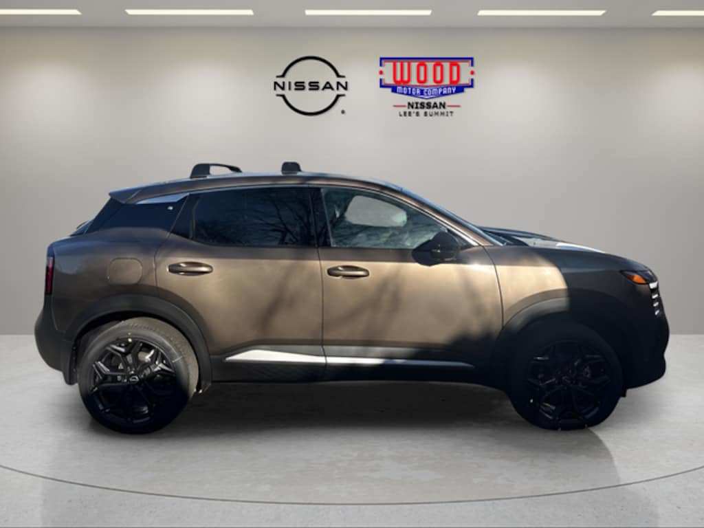 New 2026 Nissan Kicks SR SUV