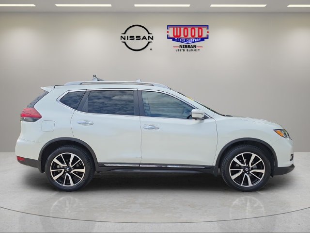 Used 2019 Nissan Rogue SL with VIN 5N1AT2MV8KC833121 for sale in Kansas City